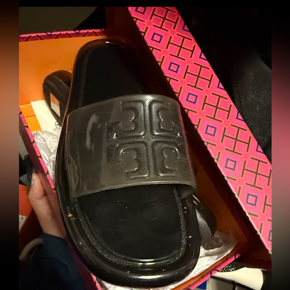 NIB Tory Burch BUBBLE JELLY 1"heel 314" platform black size 9 new in box